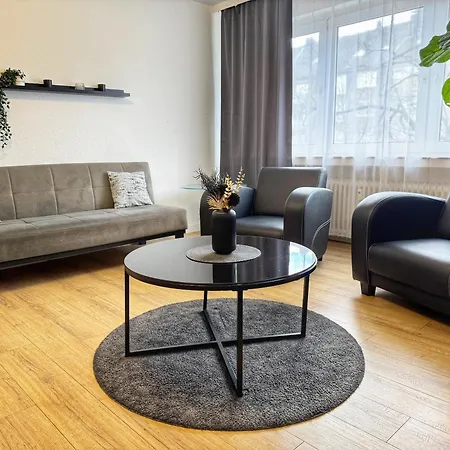 3 Mit Garten Apartamento *