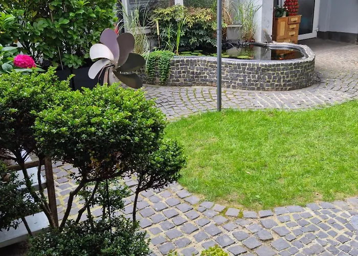 3 Mit Garten * Wuppertal